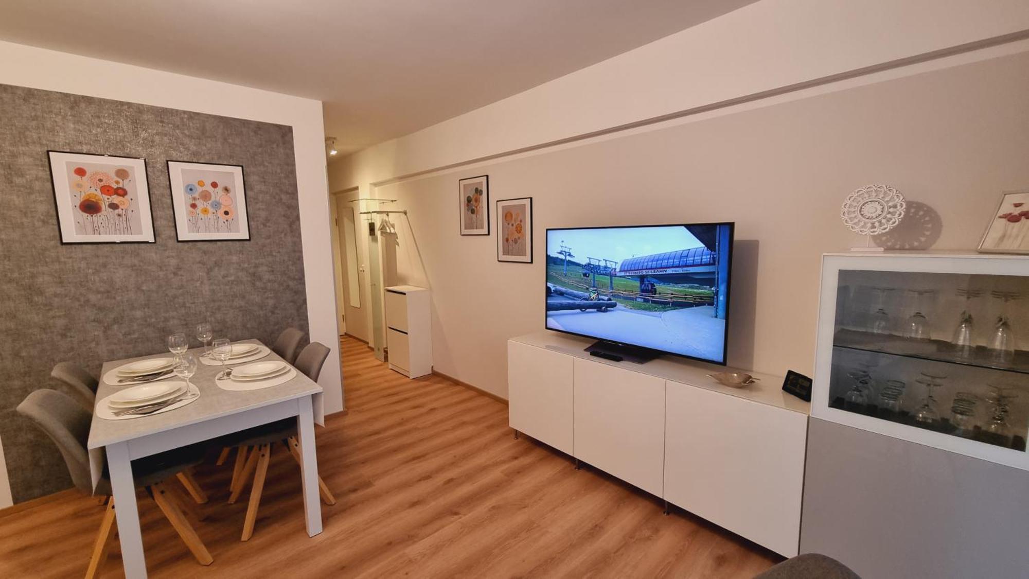 Ferienwohnung Mohnwiese Und Blumenwiese Willingen  Ruang foto
